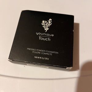 Younqiue powder foundation velour